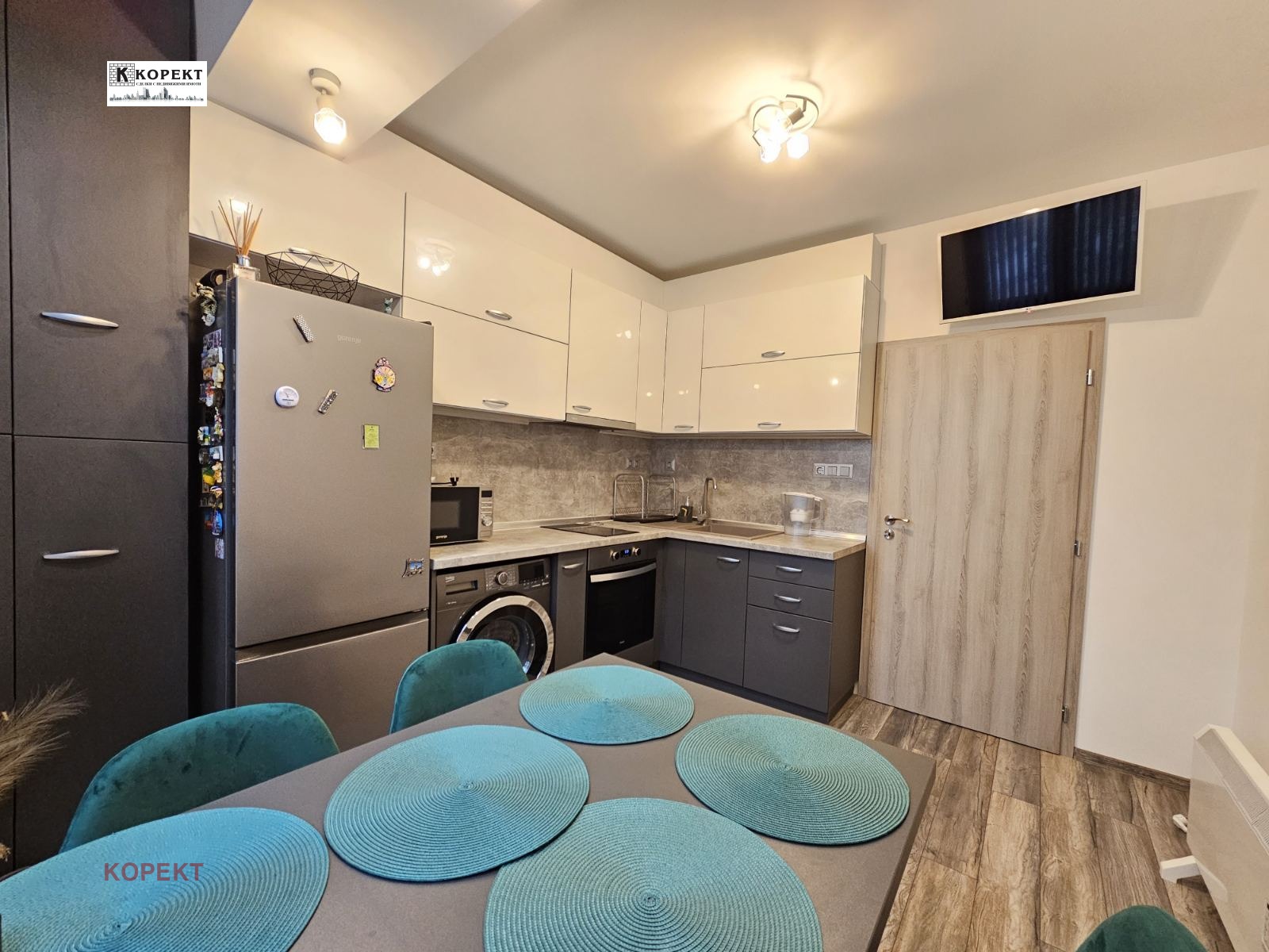 Продава 3-СТАЕН, гр. Плевен, Широк център, снимка 3 - Апартаменти - 55699294