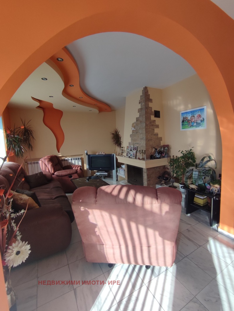 Продава МНОГОСТАЕН в град Хасково, Възраждане - 130 кв.м / При запитване, НЕДВИЖИМИ ИМОТИ- ИРЕ