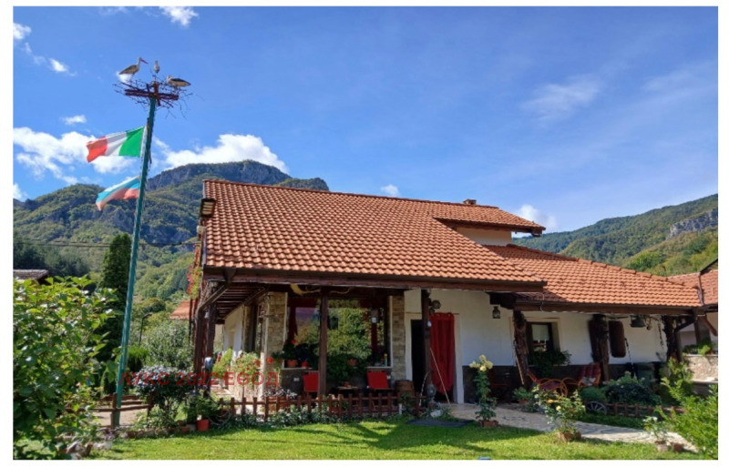 Продава КЪЩА в област Враца, с. Згориград - 250 кв.м / 650 000 € » 1 271 289.50 лв., ЛУКС 2022 ЕООД