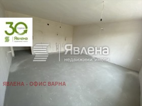 Продава 3-стаен град Варна Централна поща - [1] 