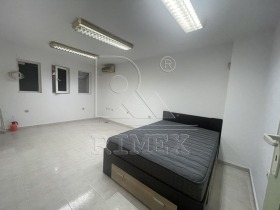 Attic Tsentar, Plovdiv
