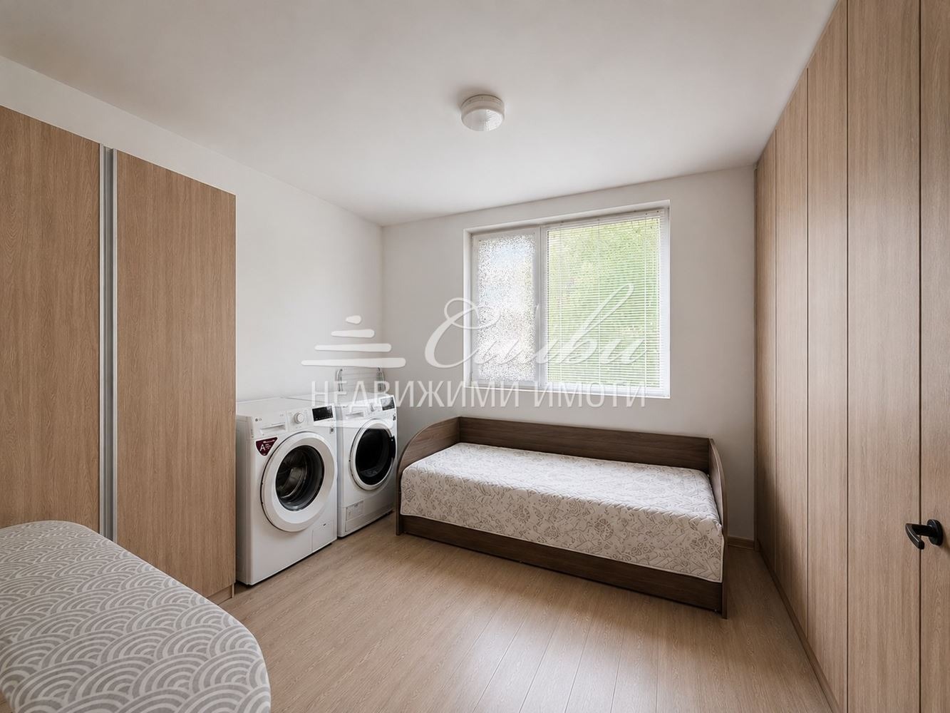 Продава МНОГОСТАЕН, гр. Шумен, Херсон, снимка 2 - Апартаменти - 54696129