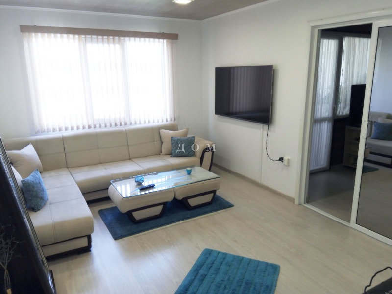 Продава МНОГОСТАЕН в град Шумен, 5-ти полк - 120 кв.м / 200 000 € » 391 166.00 лв., ДОМ