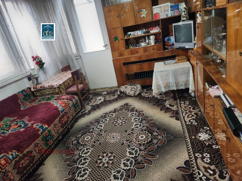 Продава ЕТАЖ ОТ КЪЩА, гр. Горна Оряховица, област Велико Търново, снимка 5 - Етаж от къща - 52469822