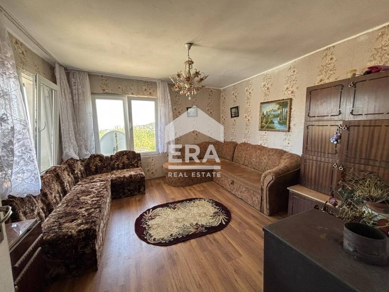 Продава КЪЩА, гр. Шумен, Гривица, снимка 2 - Къщи - 53412338