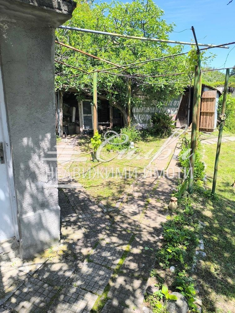 Продава ВИЛА, гр. Шумен, м-т Под Манастира, снимка 3 - Вили - 54968407