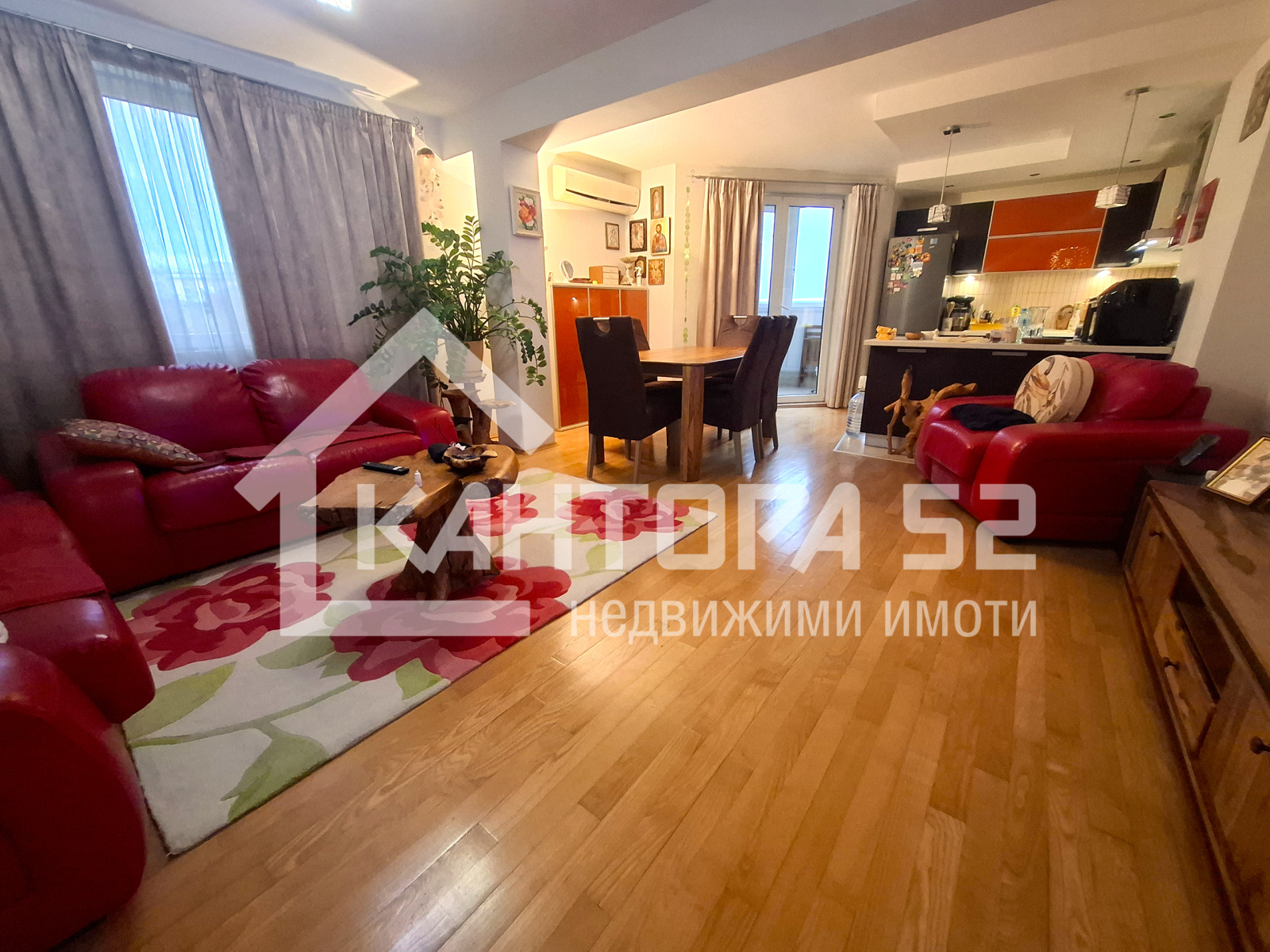 Продава 4-СТАЕН, гр. Варна, Спортна зала
