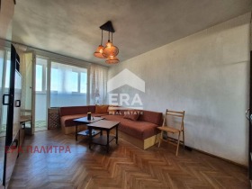 2-стаен град Бургас, Славейков 7