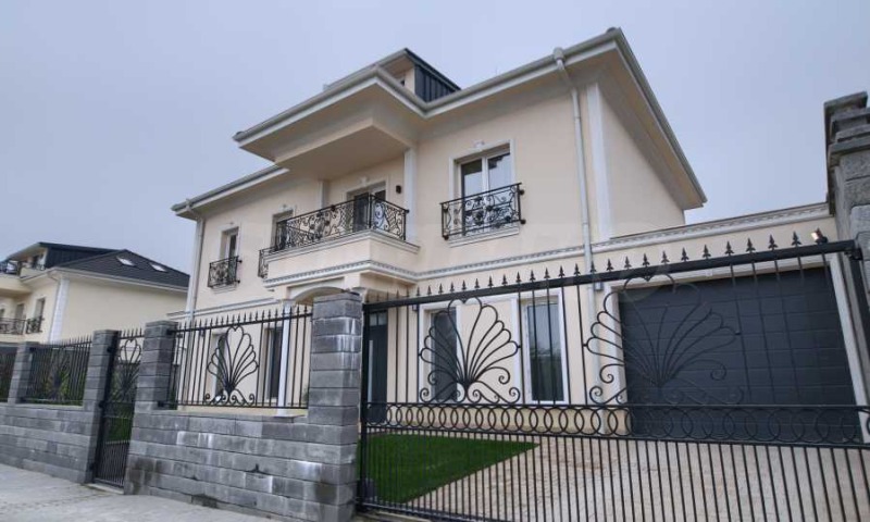 Продава КЪЩА, с. Белащица, област Пловдив, снимка 1 - Къщи - 46305049