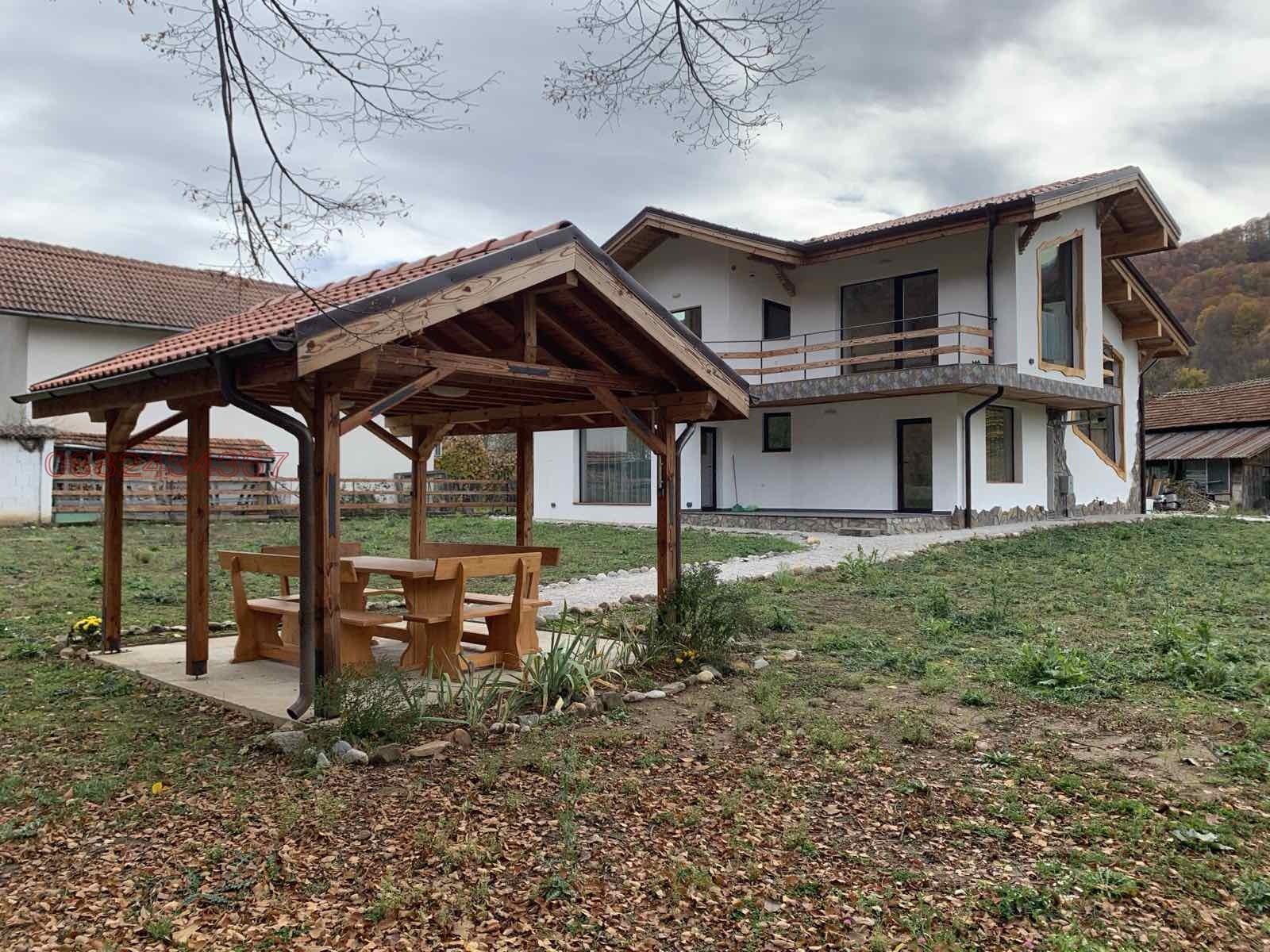 Продава КЪЩА, с. Рибарица, област Ловеч, снимка 11 - Къщи - 54234403