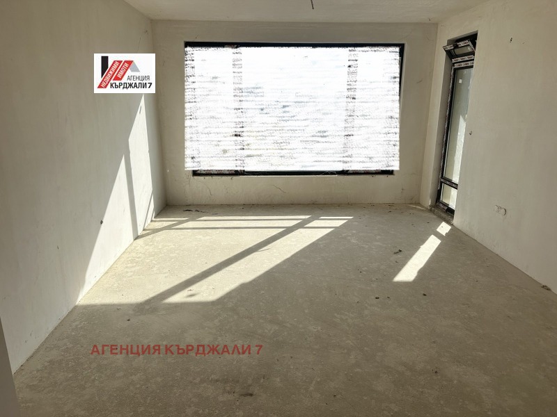 Продава 3-СТАЕН, град Кърджали, Възрожденци • 185500 лв. / 94844.64 € • 91255079 1