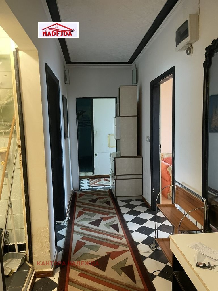 De vânzare  3 dormitoare Varna , Vâzrajdane 2 , 100 mp | 51060980 - imagine [12]