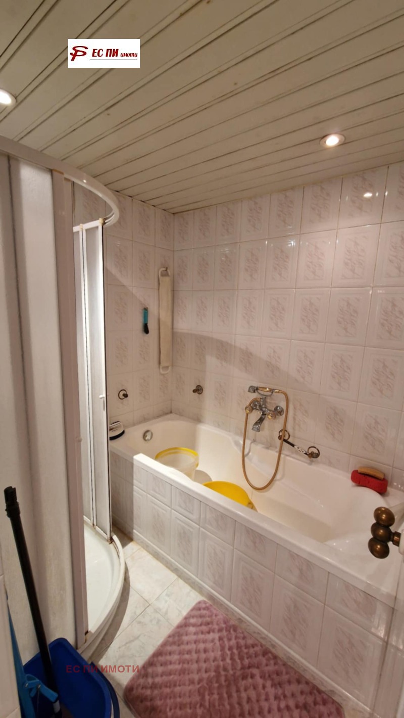 Продава  Многостаен град Русе , Дружба 1 , 127 кв.м | 12193647 - изображение [10]