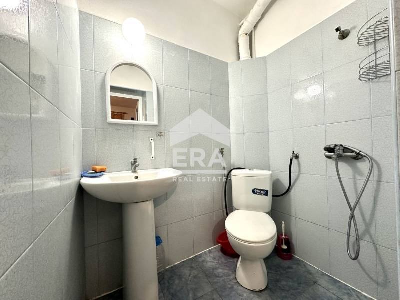 Продава КЪЩА, гр. Дебелец, област Велико Търново, снимка 7 - Къщи - 54678616