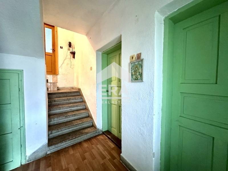Продава КЪЩА, гр. Дебелец, област Велико Търново, снимка 9 - Къщи - 54678616