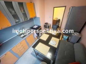 1 chambre Kyutchouk Parij, Plovdiv 1