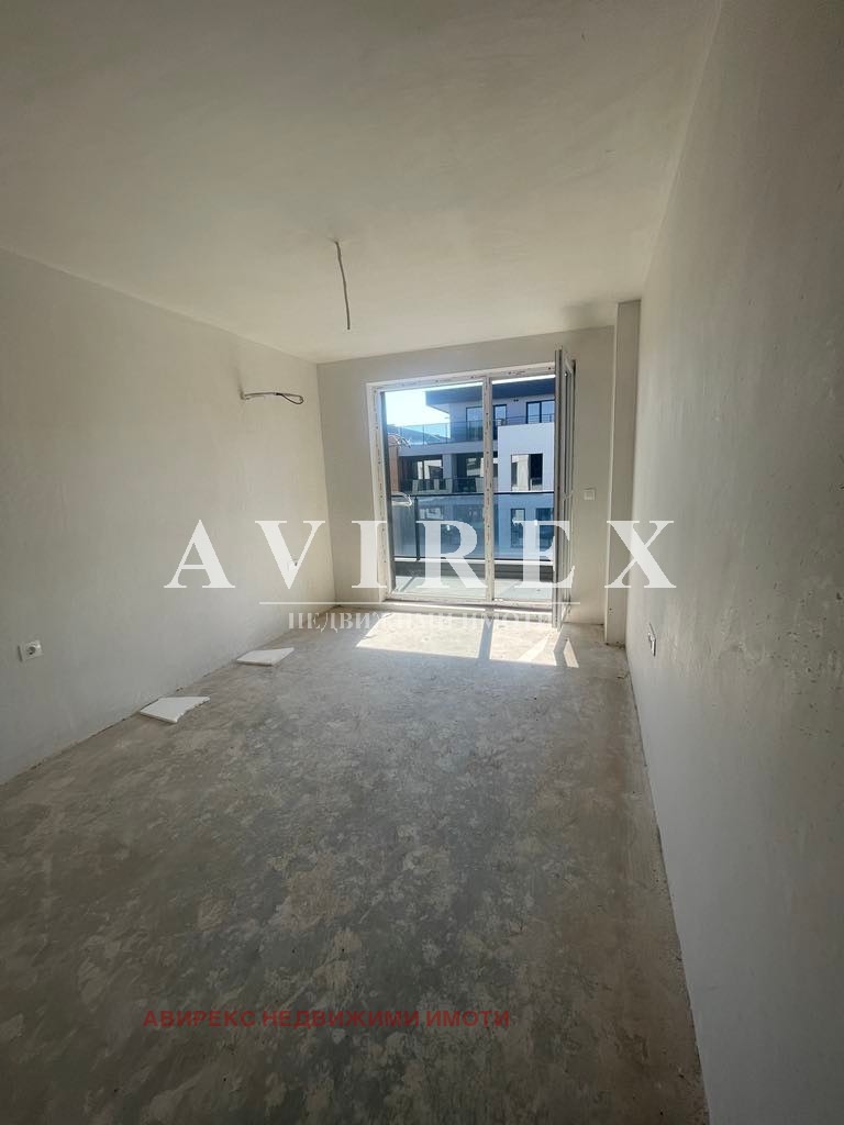 De vânzare  1 dormitor Plovdiv , Ostromila , 69 mp | 55015018 - imagine [4]