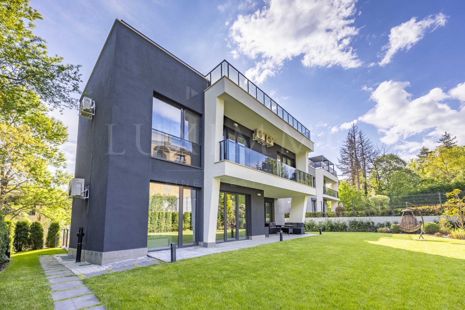Продава КЪЩА, гр. София, в.з.Киноцентъра, снимка 2 - Къщи - 54132659