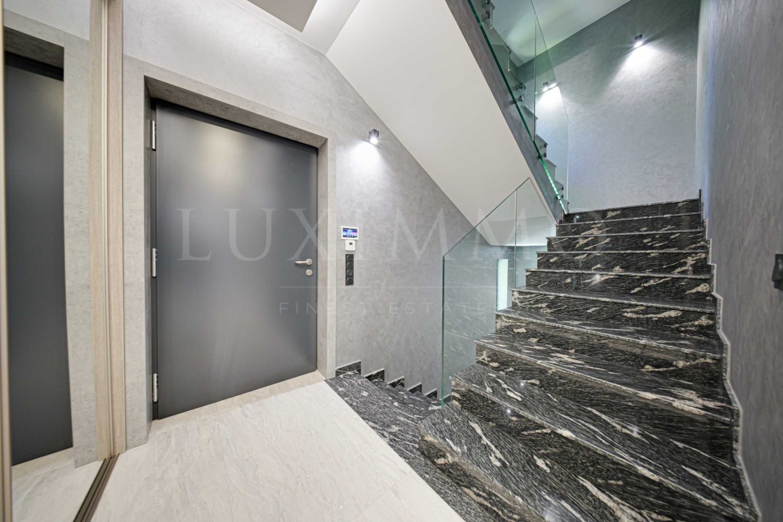 Продава КЪЩА, гр. София, в.з.Киноцентъра, снимка 8 - Къщи - 54132659