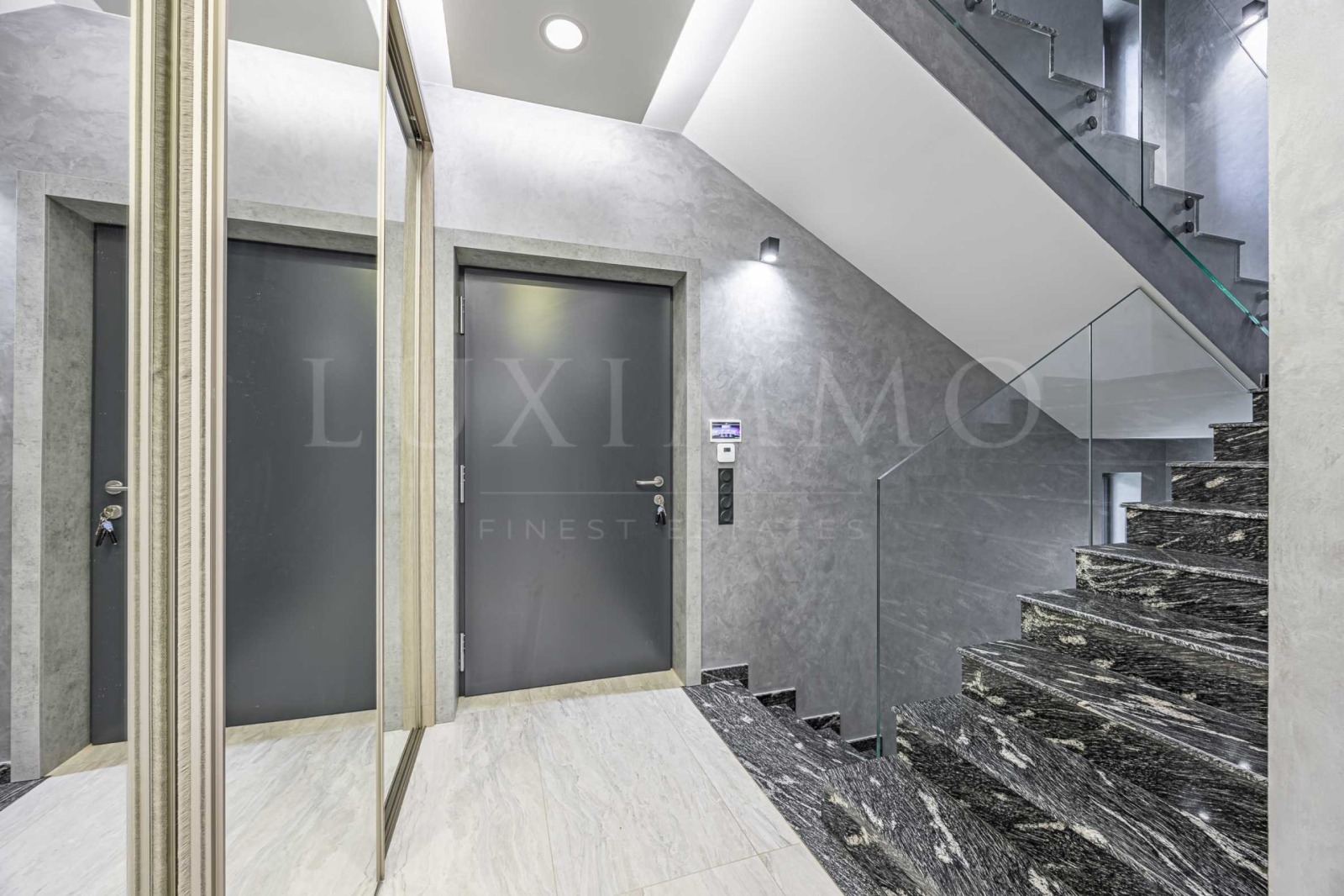 Продава КЪЩА, гр. София, в.з.Киноцентъра, снимка 13 - Къщи - 54132659