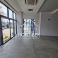 Продава МАГАЗИН, град Варна, Владислав Варненчик 1 • 455000 € / 889902.65 лв. • 41051002 3