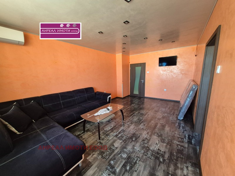 Til salgs  1 soverom Sofia , Slatina , 70 kvm | 67745020 - bilde [2]