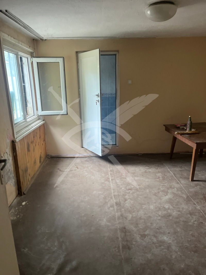 Продава КЪЩА, гр. Айтос, област Бургас, снимка 6 - Къщи - 52609734