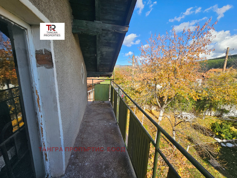 Продава ВИЛА, с. Долни Раковец, област Перник, снимка 13 - Вили - 52181550