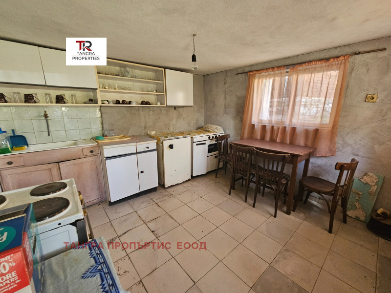 Продава ВИЛА, с. Долни Раковец, област Перник, снимка 8 - Вили - 52181550