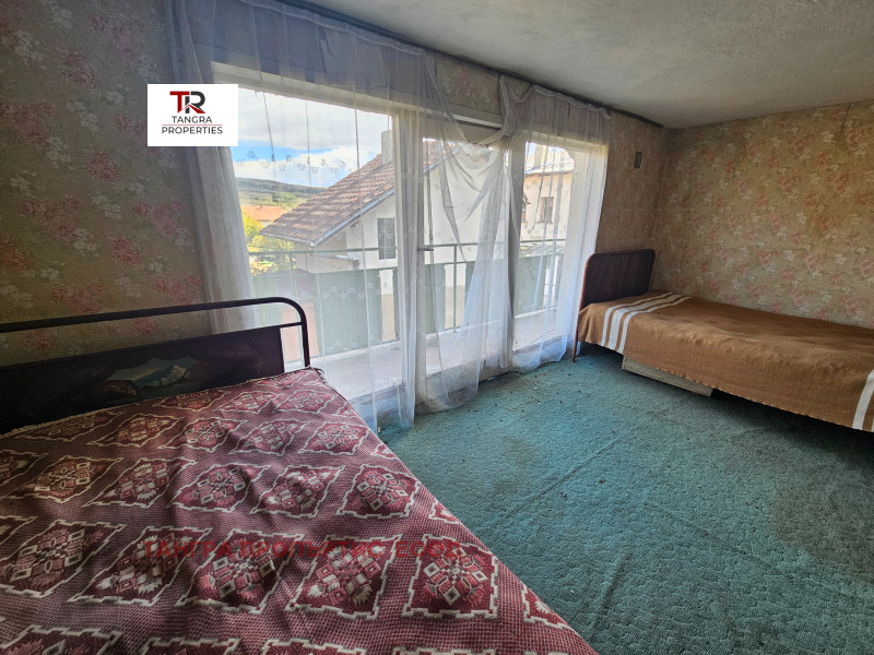 Продава ВИЛА, с. Долни Раковец, област Перник, снимка 14 - Вили - 52181550