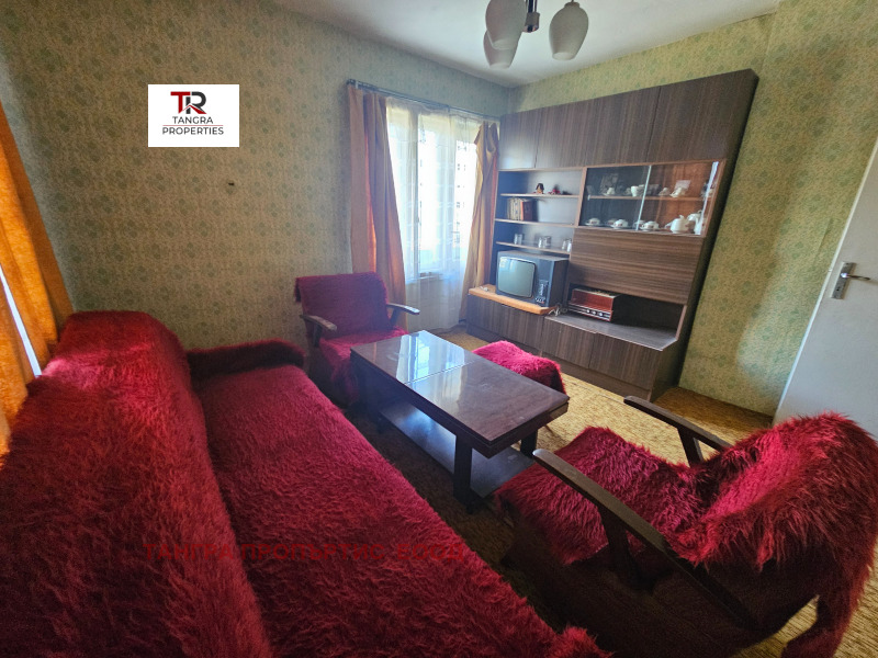 Продава ВИЛА, с. Долни Раковец, област Перник, снимка 10 - Вили - 52181550