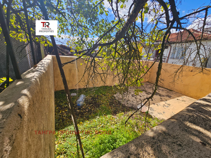 Продава ВИЛА, с. Долни Раковец, област Перник, снимка 6 - Вили - 52181550