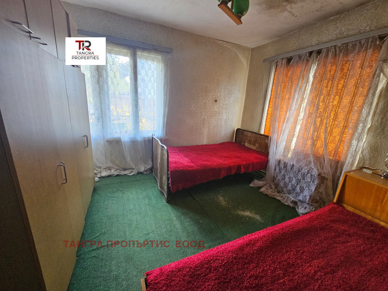 Продава ВИЛА, с. Долни Раковец, област Перник, снимка 11 - Вили - 52181550