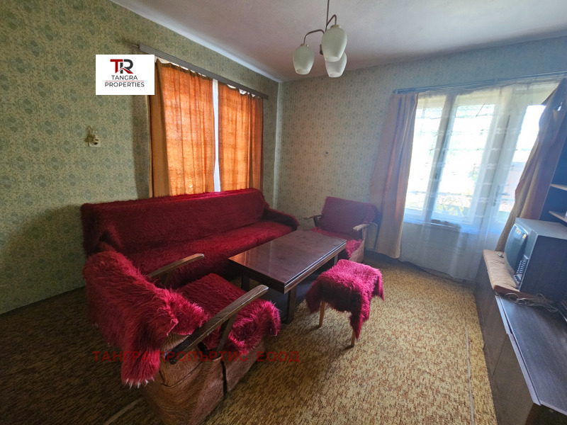 Продава ВИЛА, с. Долни Раковец, област Перник, снимка 9 - Вили - 52181550