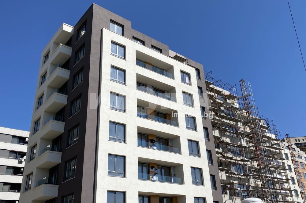 Продава МНОГОСТАЕН, гр. София, Красна поляна 2