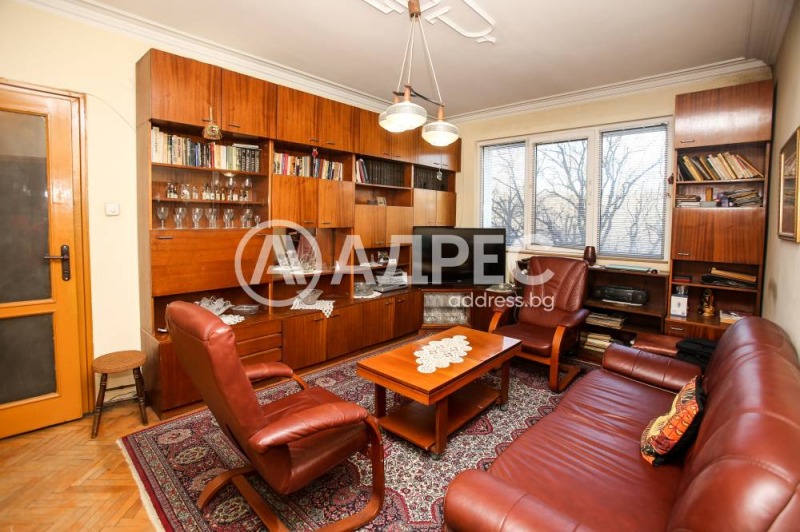 For Sale  2 bedroom Sofia , Iztok , 88 sq.m | 63716354