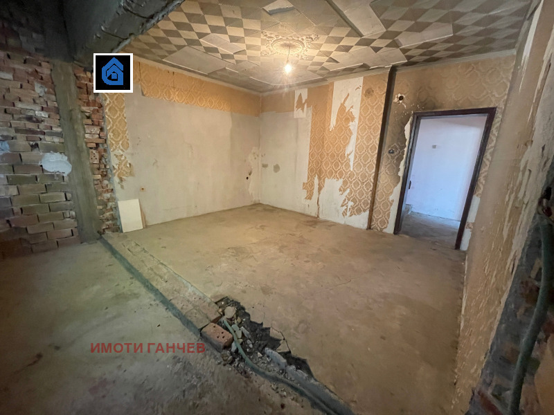 Продава  Къща град Стара Загора , Самара 2 , 370 кв.м | 20061712 - изображение [15]