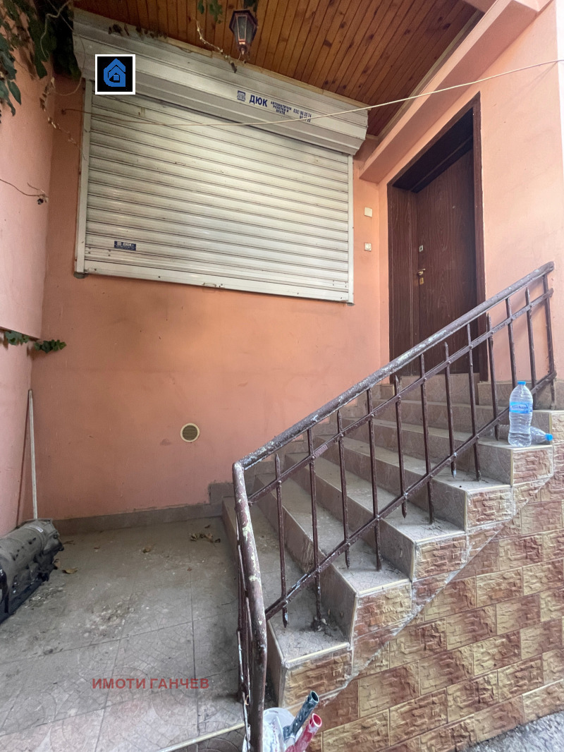 Продава  Къща град Стара Загора , Самара 2 , 370 кв.м | 20061712 - изображение [2]