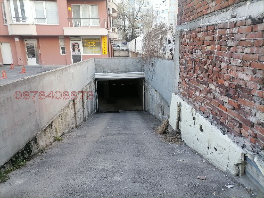 Продава ГАРАЖ, ПАРКОМЯСТО, гр. София, Люлин 6, снимка 14 - Гаражи и паркоместа - 53750384