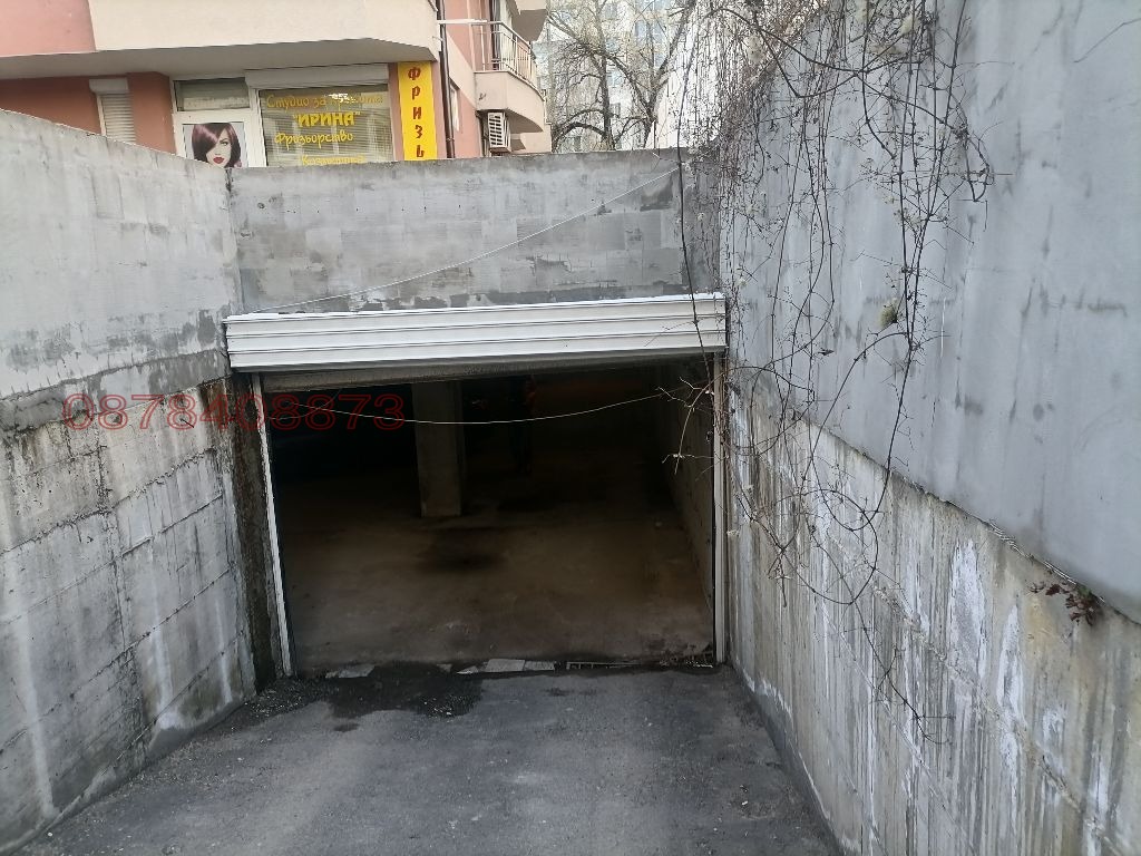 Продава ГАРАЖ, ПАРКОМЯСТО, гр. София, Люлин 6, снимка 13 - Гаражи и паркоместа - 53750384