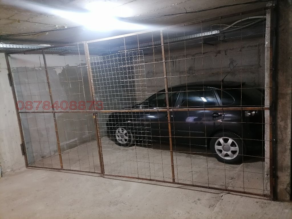 Продава ГАРАЖ, ПАРКОМЯСТО, гр. София, Люлин 6, снимка 11 - Гаражи и паркоместа - 53750384
