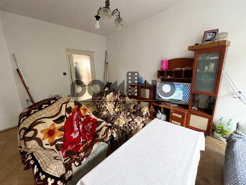 Продава 3-СТАЕН, гр. София, Бъкстон, снимка 2 - Апартаменти - 55843929