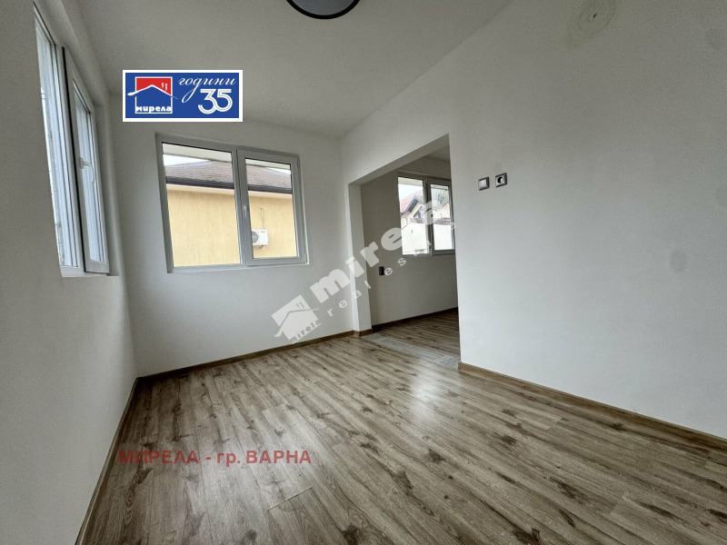 Продава ЕТАЖ ОТ КЪЩА, гр. Варна, Галата, снимка 3 - Етаж от къща - 53438563