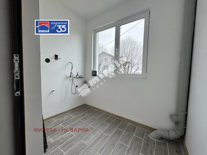 Продава ЕТАЖ ОТ КЪЩА, гр. Варна, Галата, снимка 4 - Етаж от къща - 53438563