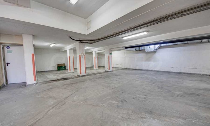 Продава ГАРАЖ, ПАРКОМЯСТО, гр. София, Център, снимка 7 - Гаражи и паркоместа - 53234741