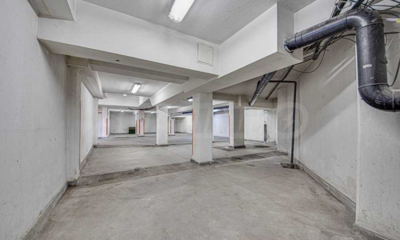 Продава ГАРАЖ, ПАРКОМЯСТО, гр. София, Център, снимка 6 - Гаражи и паркоместа - 53234741