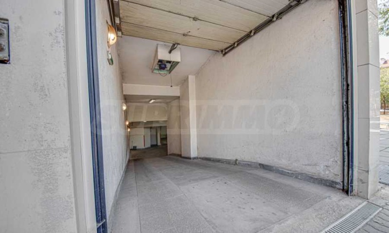 Продава ГАРАЖ, ПАРКОМЯСТО, гр. София, Център, снимка 8 - Гаражи и паркоместа - 53234741