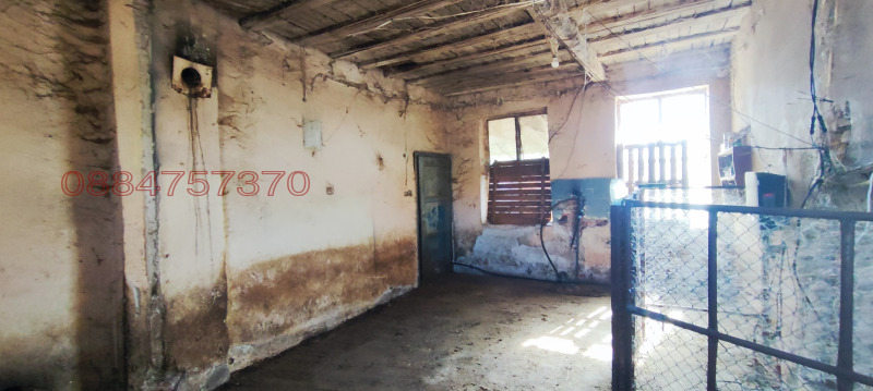 Продава ПРОМ. ПОМЕЩЕНИЕ, с. Юделник, област Русе, снимка 5 - Производствени сгради - 52780531