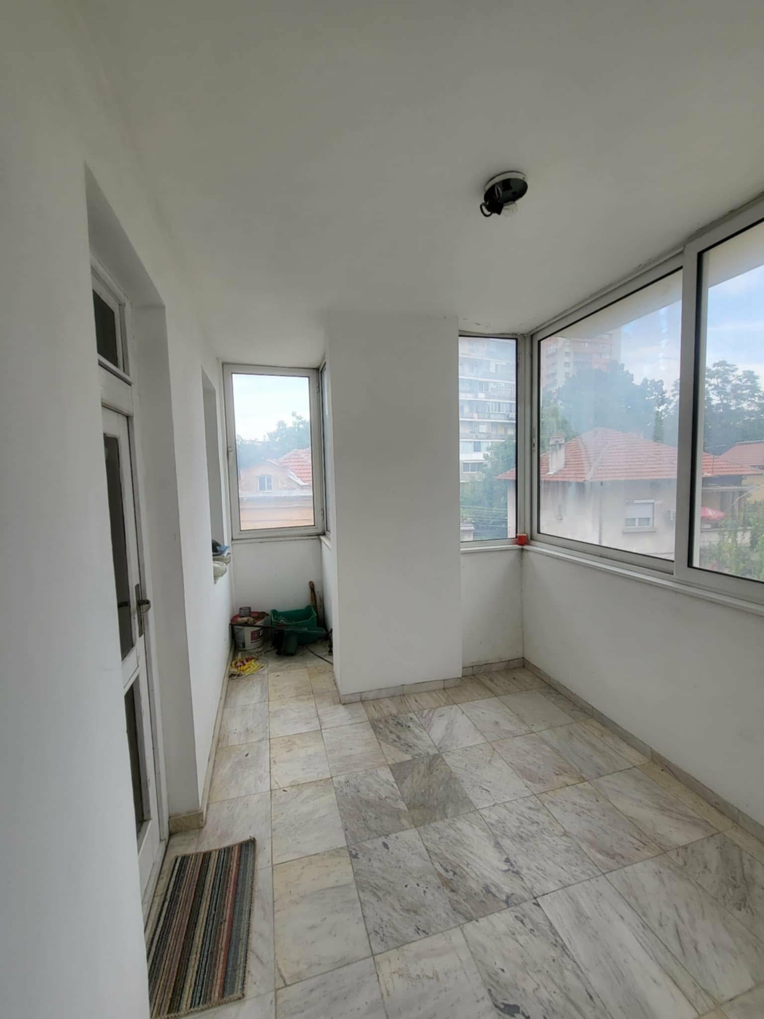 Продава МНОГОСТАЕН, гр. Плевен, Идеален център, снимка 3 - Апартаменти - 50122926