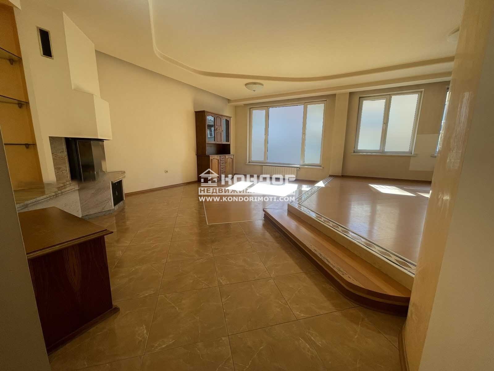 Продава КЪЩА, гр. Пловдив, Център, снимка 2 - Къщи - 50472661